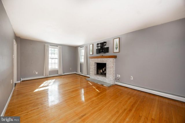 1237 E STRASBURG RD, West Chester, PA 19380