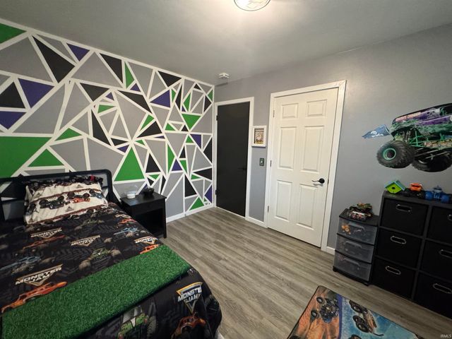 136 W MEEK Drive, Bunker Hill, IN 46914