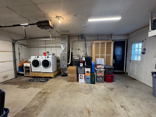 136 W MEEK Drive, Bunker Hill, IN 46914