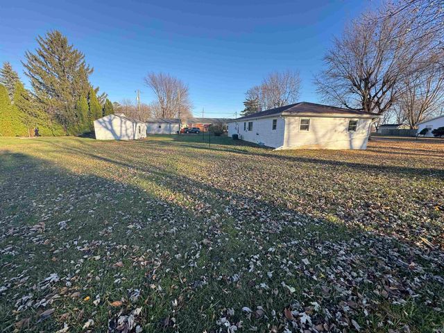 136 W MEEK Drive, Bunker Hill, IN 46914