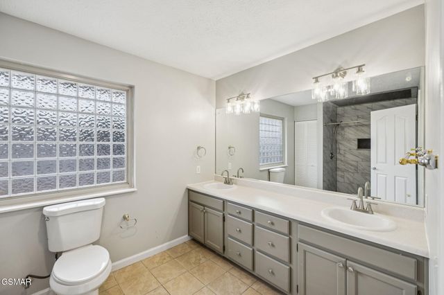 734 Southview Circle, Kodak, TN 37764