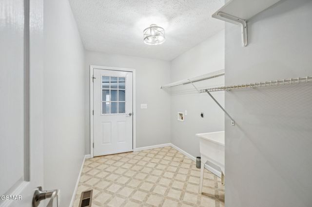 734 Southview Circle, Kodak, TN 37764