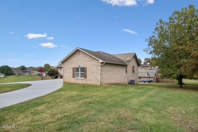 734 Southview Circle, Kodak, TN 37764