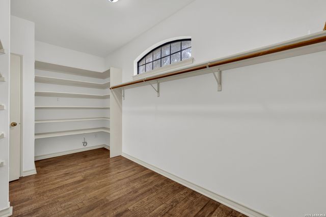 8472 ROLLING ACRES TRL, Fair Oaks Ranch, TX 78015