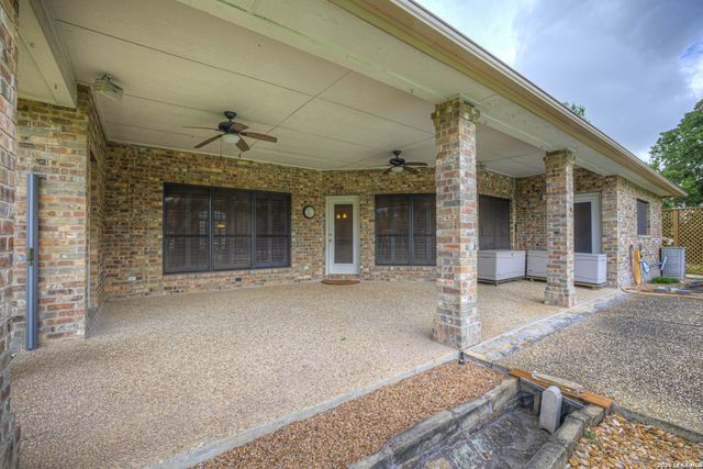 8472 ROLLING ACRES TRL, Fair Oaks Ranch, TX 78015