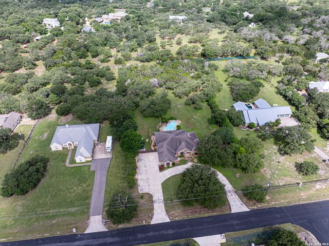 8472 ROLLING ACRES TRL, Fair Oaks Ranch, TX 78015