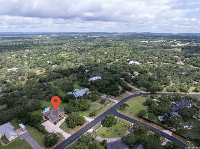 8472 ROLLING ACRES TRL, Fair Oaks Ranch, TX 78015