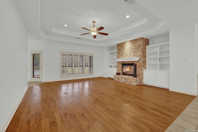 8472 ROLLING ACRES TRL, Fair Oaks Ranch, TX 78015