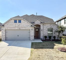 603 Hazeltine Road, Red Oak, TX 75154