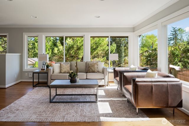 12516 SE 4th Place, Bellevue, WA 98005