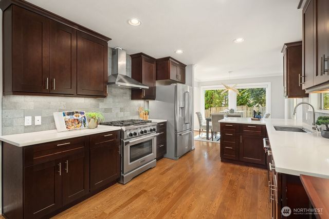 12516 SE 4th Place, Bellevue, WA 98005