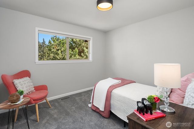 12516 SE 4th Place, Bellevue, WA 98005