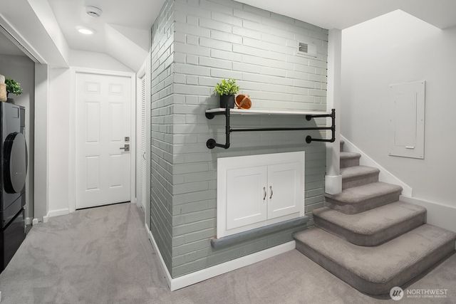 12516 SE 4th Place, Bellevue, WA 98005