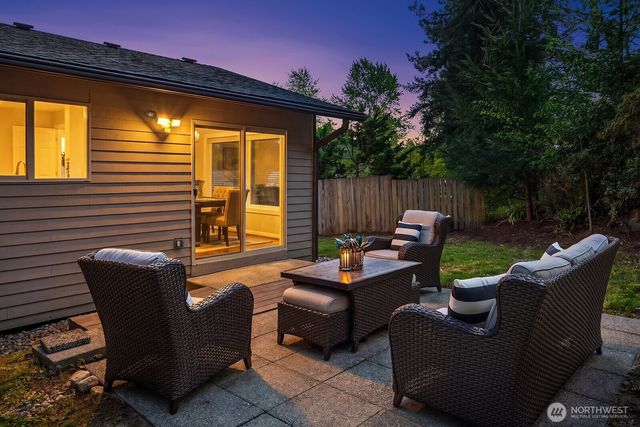 12516 SE 4th Place, Bellevue, WA 98005