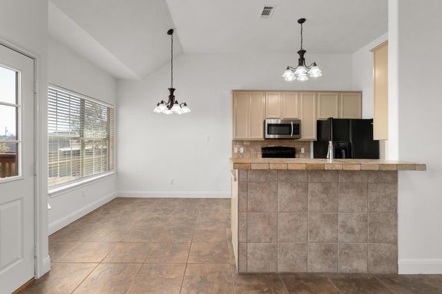 710 Deer Creek CIR, Dripping Springs, TX 78620