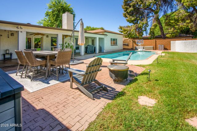 202 W LAMAR Road, Phoenix, AZ 85013