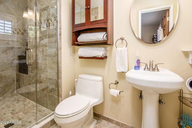 202 W LAMAR Road, Phoenix, AZ 85013