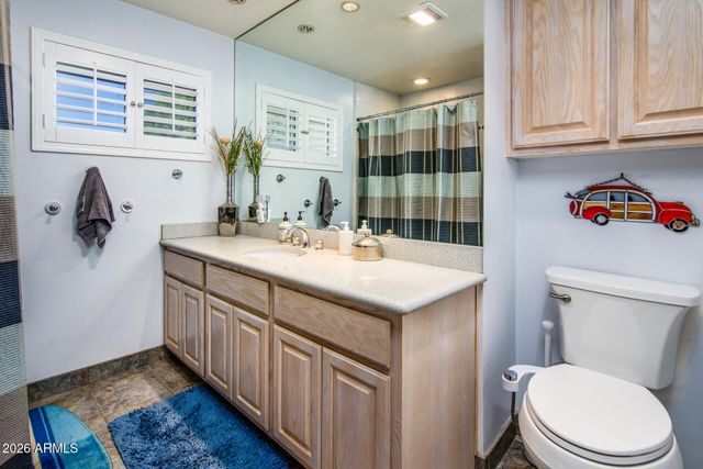 202 W LAMAR Road, Phoenix, AZ 85013