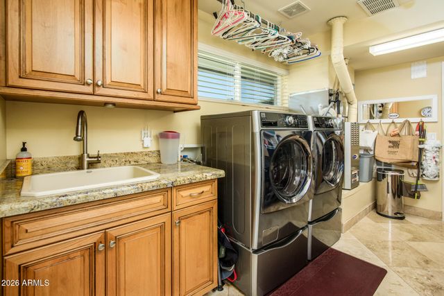 202 W LAMAR Road, Phoenix, AZ 85013