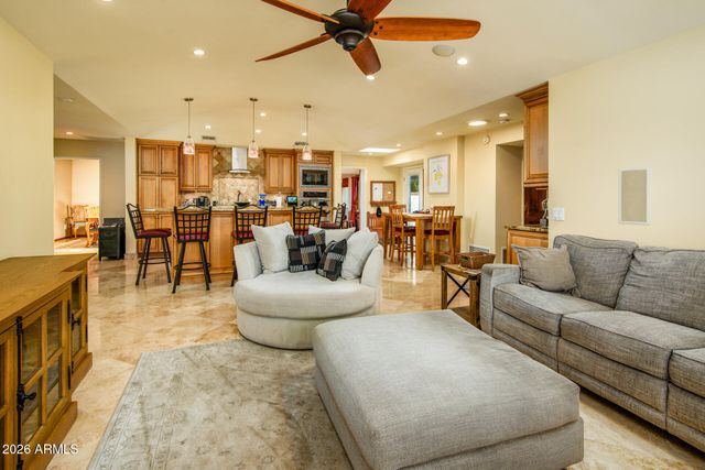 202 W LAMAR Road, Phoenix, AZ 85013