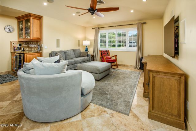 202 W LAMAR Road, Phoenix, AZ 85013