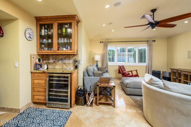 202 W LAMAR Road, Phoenix, AZ 85013