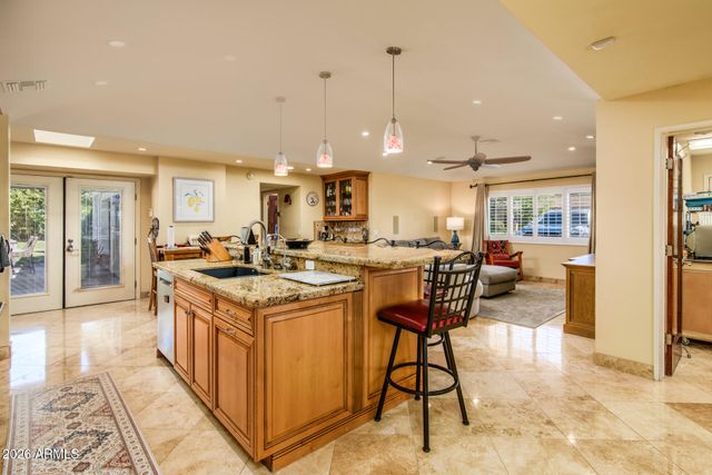 202 W LAMAR Road, Phoenix, AZ 85013