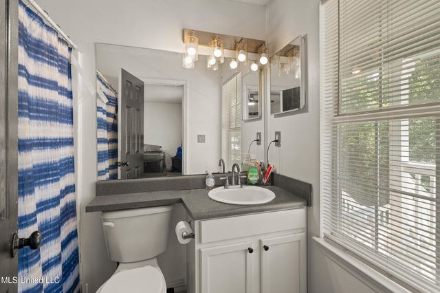 560 Pelican Avenue, Pass Christian, MS 39571