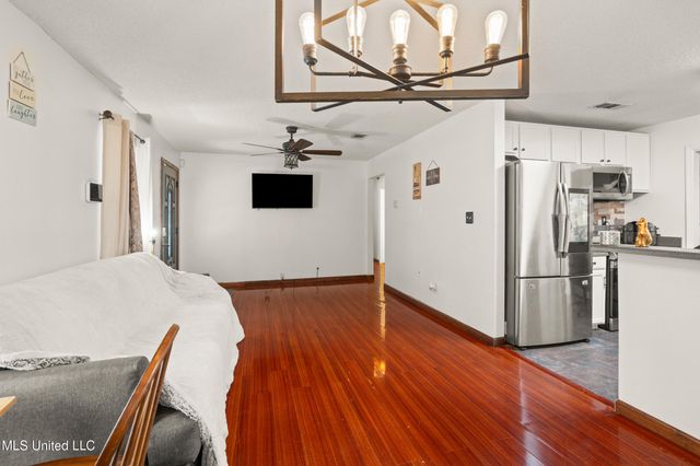 560 Pelican Avenue, Pass Christian, MS 39571