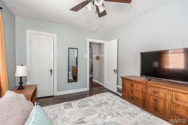 8725 Susan Avenue, St John, MO 63114