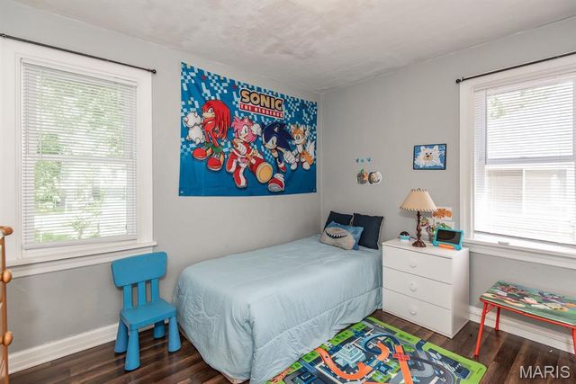 8725 Susan Avenue, St John, MO 63114