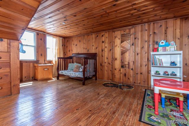 8725 Susan Avenue, St John, MO 63114