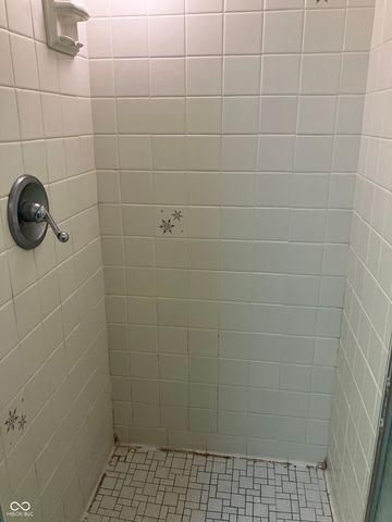 720 Maplewood Avenue, Anderson, IN 46012