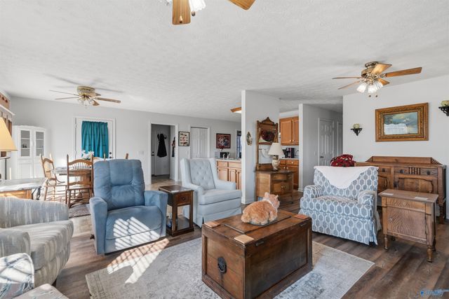 588 Latham, Eva, AL 35621