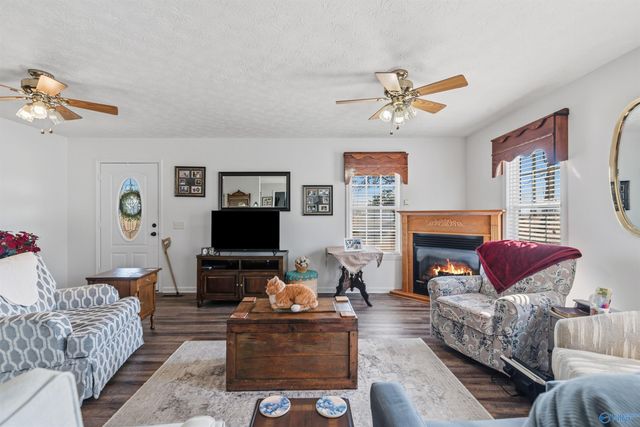 588 Latham, Eva, AL 35621