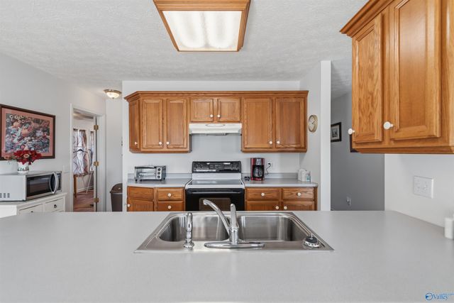 588 Latham, Eva, AL 35621