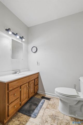 588 Latham, Eva, AL 35621