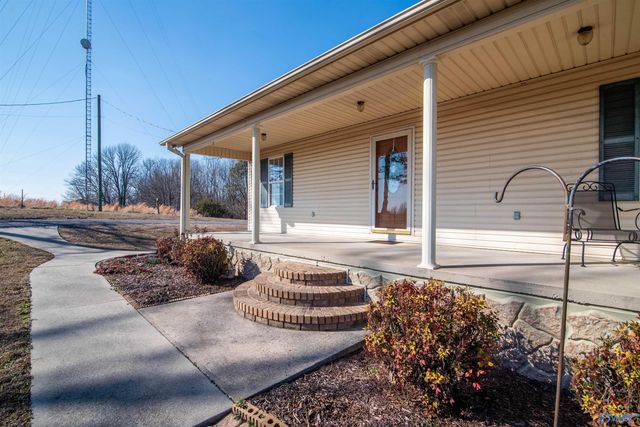 588 Latham, Eva, AL 35621