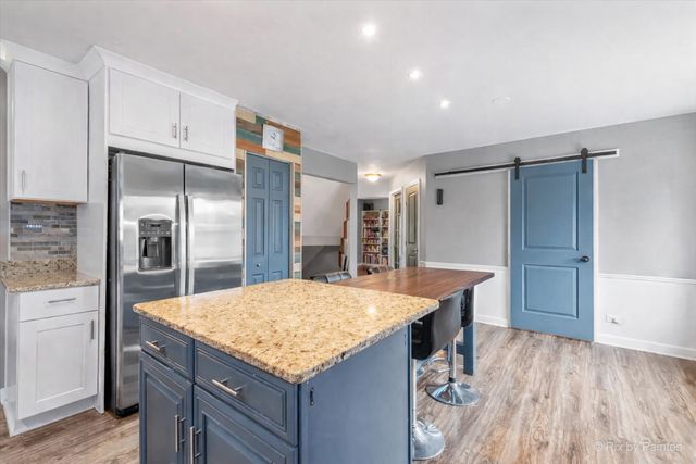 515 SURREY RIDGE Drive, Cary, IL 60013