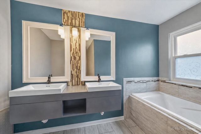 515 SURREY RIDGE Drive, Cary, IL 60013