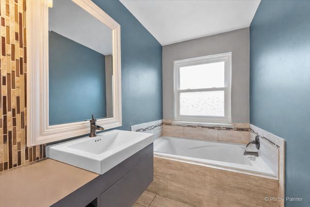 515 SURREY RIDGE Drive, Cary, IL 60013