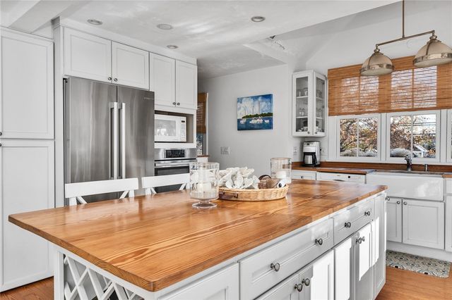 43 Noyes Neck Road, Westerly, RI 02891