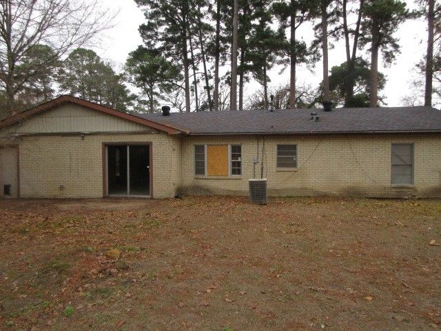 6303 Garden Oaks Drive, Shreveport, LA 71129