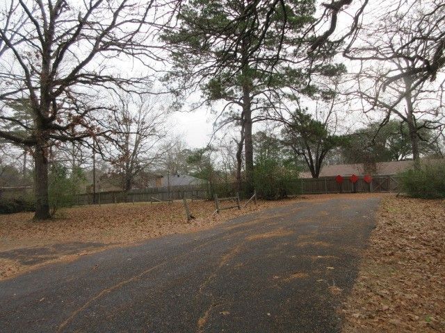 6303 Garden Oaks Drive, Shreveport, LA 71129