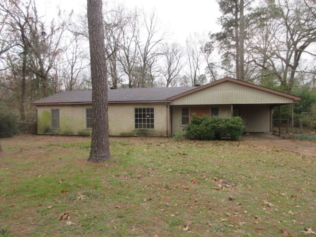 6303 Garden Oaks Drive, Shreveport, LA 71129
