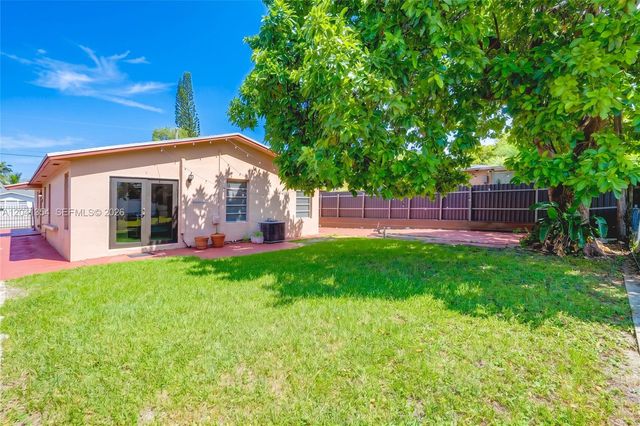 3210 NW 19th St, Miami, FL 33125