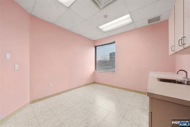 2083 Center Avenue 2A, Fort Lee, NJ 07024