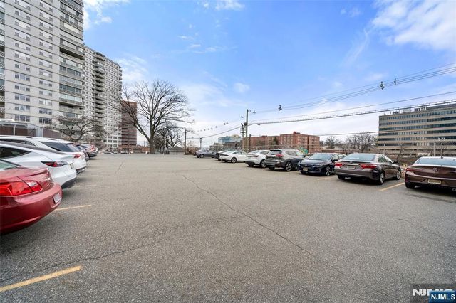 2083 Center Avenue 2A, Fort Lee, NJ 07024