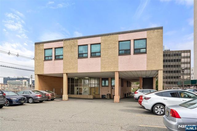 2083 Center Avenue 2A, Fort Lee, NJ 07024
