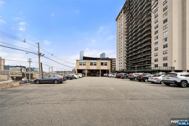 2083 Center Avenue 2A, Fort Lee, NJ 07024